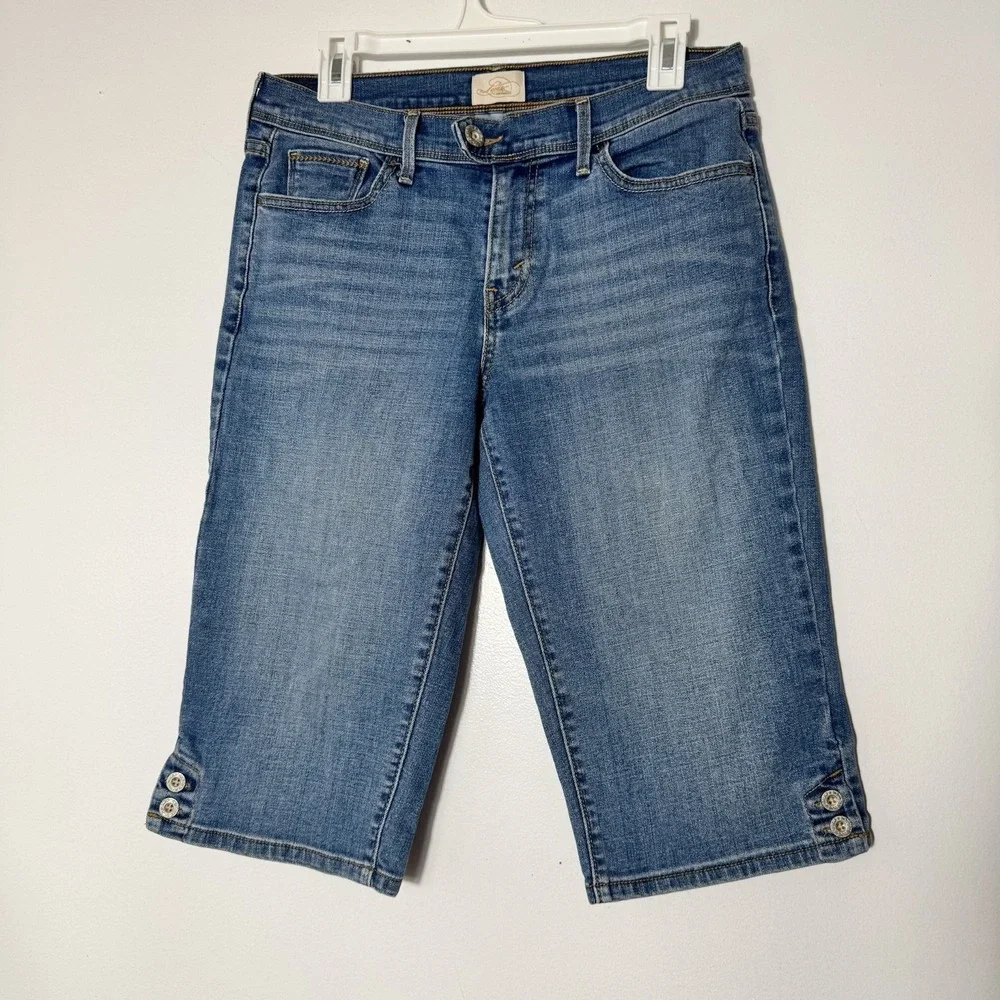 Levi's San Francisco 515 Capri Skimmers Sz 6 Embroidery Medium Wash Button Hems